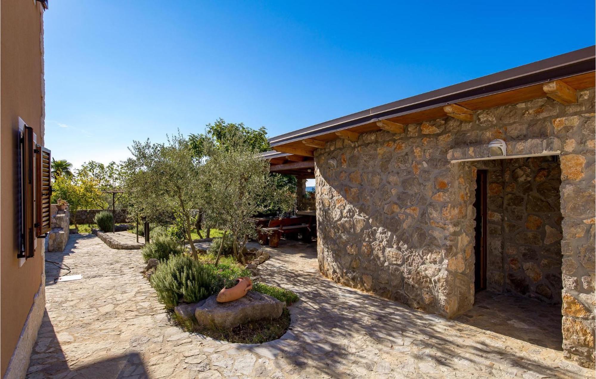 Gorgeous Home In Zgaljici With Sauna Εξωτερικό φωτογραφία